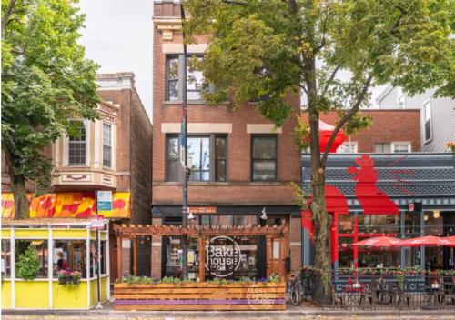 The Roscoe Village Guesthouse — 4-Star Luxury Hotel in Chicago, United States