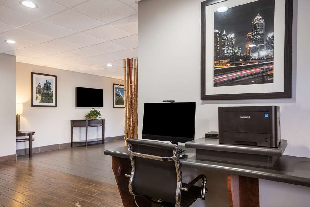 Comfort Suites Forsyth near I 75 - photo 32