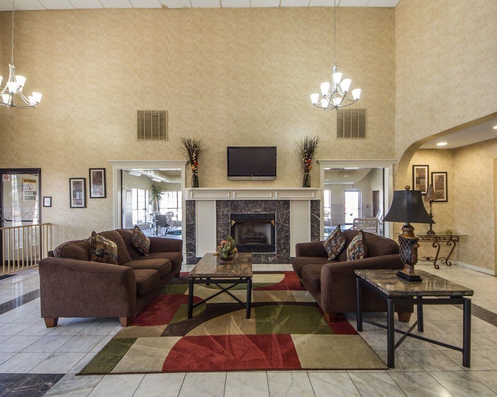Rodeway Inn & Suites East I 44 - photo 7