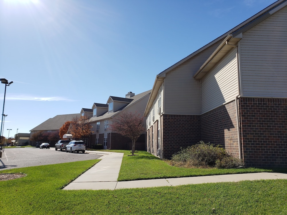 Candlewood Suites Wichita Northwest - photo 50