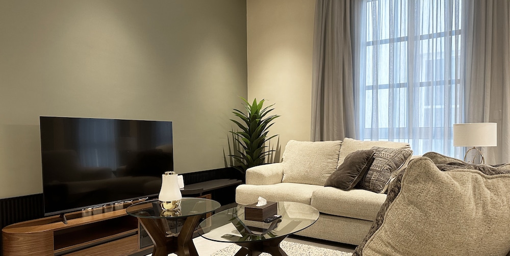 Kease Ar Rabi C 7 Royal touch GZ74 — 4-Star Luxury Hotel in Riyadh, Saudi Arabia