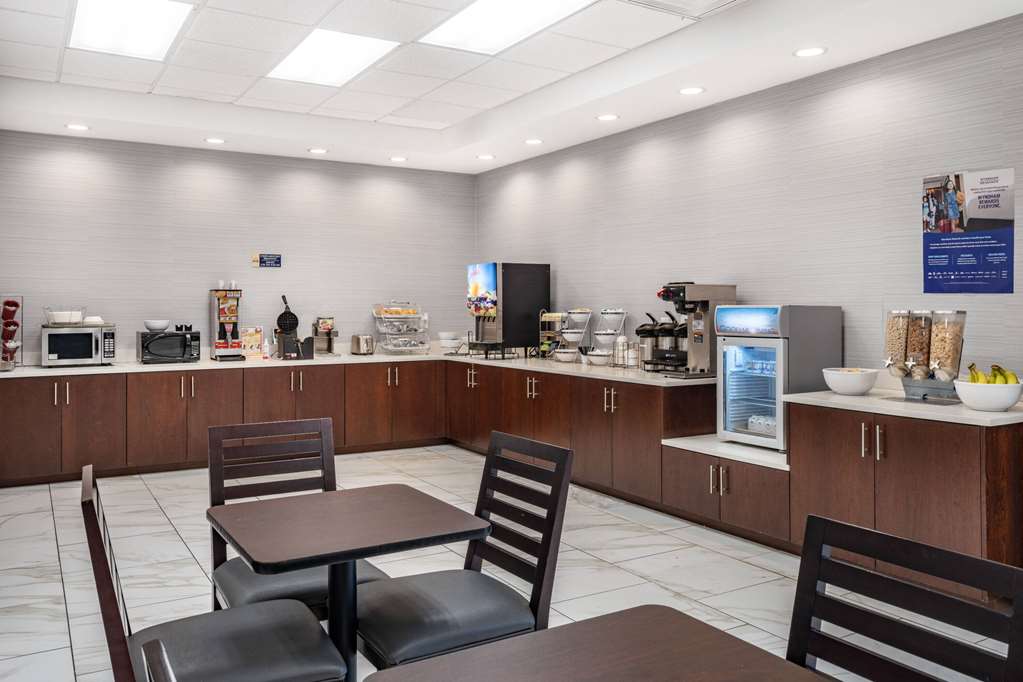 Days Inn and Suites by Wyndham Oxford - photo 39