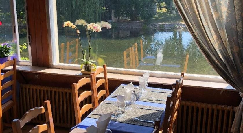 Auberge De La Terrasse — Nemours