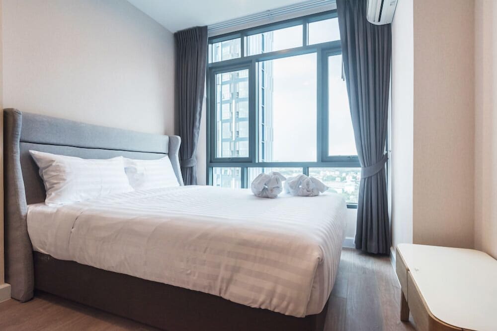 The Prestige Sky by Favstay