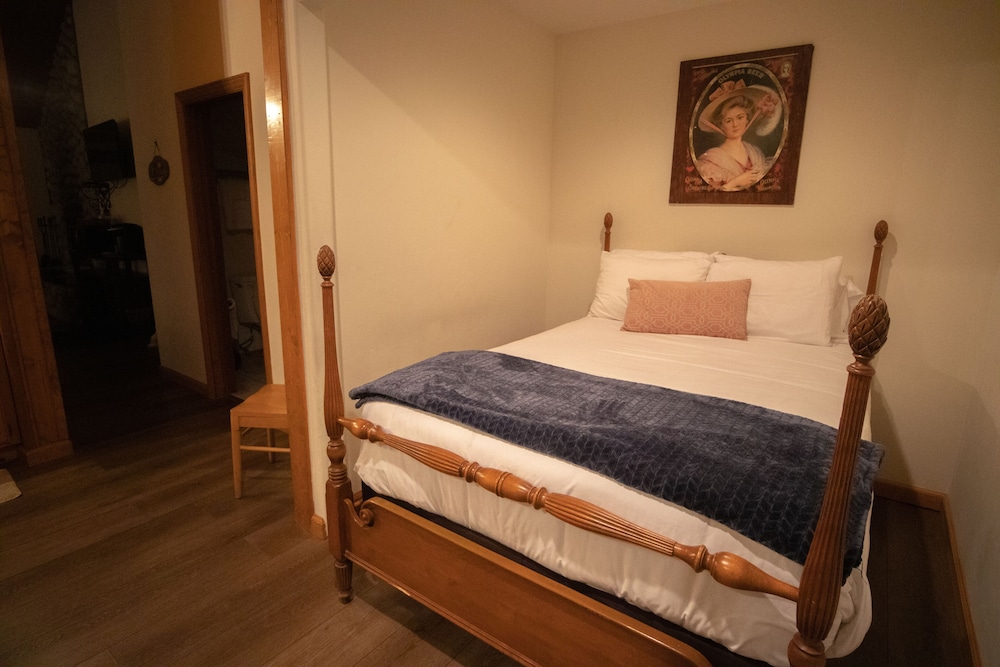 Tucker Peak Lodge - photo 20