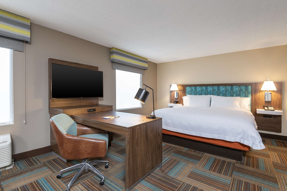 Hampton Inn & Suites Fort Myers Colonial Blvd - photo 10