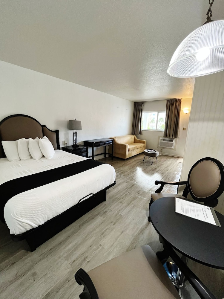Holiday Isles Resort - photo 24