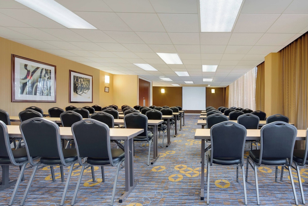Courtyard by Marriott Austin University Area - photo 30