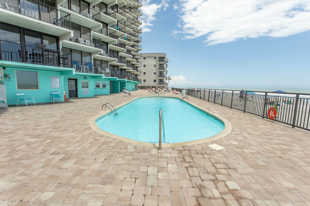 Royal Garden Resort 504 2 Bedroom Condo by RedAwning - photo 17