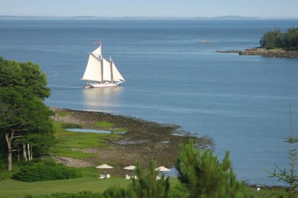 Strawberry Hill Seaside Inn - photo 32