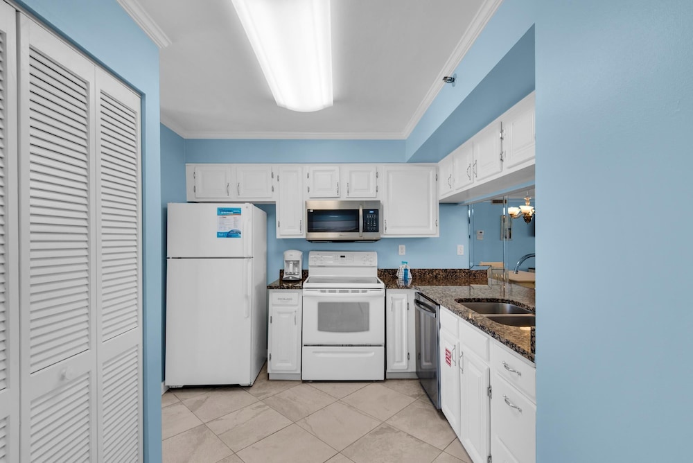 Emerald Towers 503 - photo 10