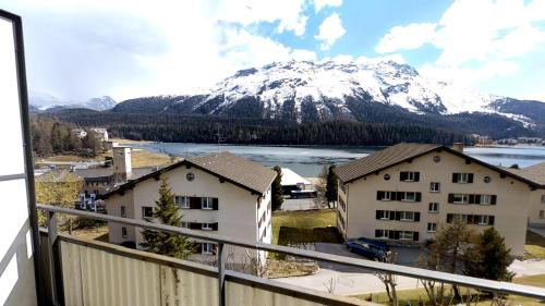 70m2 mit Seeblick Balkon Serlas Parkplatz S11 1 — 4-Star Luxury Hotel in St. Moritz, Switzerland