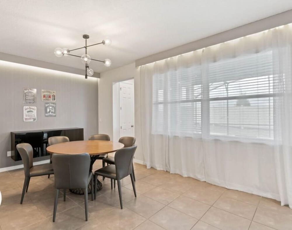 9 Bed 6.5 Bath Solara Resort 9 Bedroom Home by RedAwning - photo 9