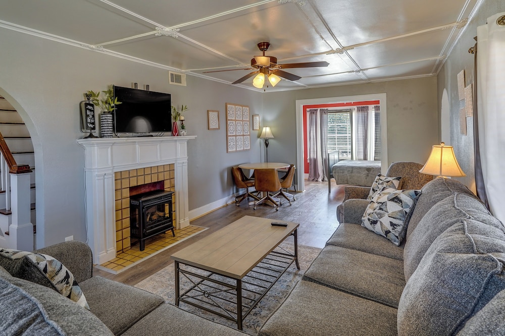 Lamesa Vacation Rental w Covered Patio & Fire Pit — Lamesa — photo 3
