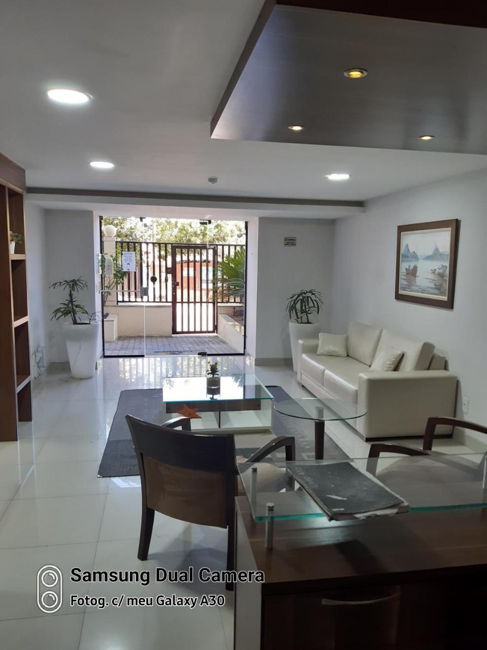 Apartamento Encantador Com Estacionamento — 4-Star Luxury Hotel in Cabo Frio, Brasil