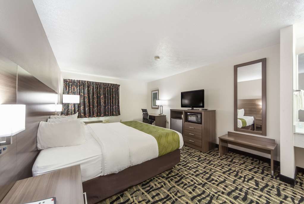 Quality Inn & Suites Omaha Chalco - photo 13