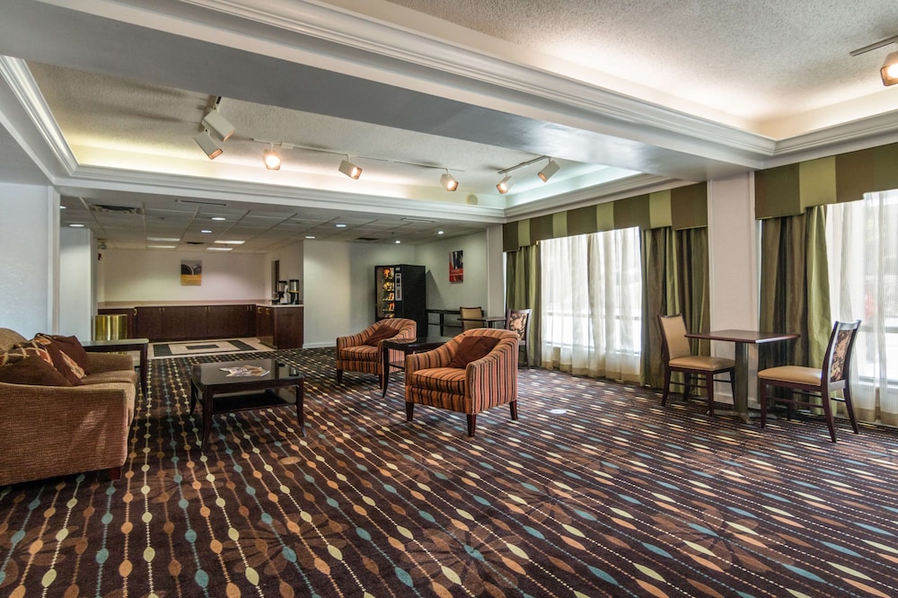 Clarion Pointe GA - photo 12