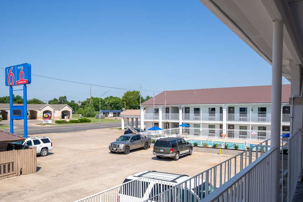 Motel 6 Bryan TX University Area - photo 3