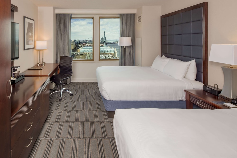 Hilton Philadelphia at Penn's Landing - photo 26