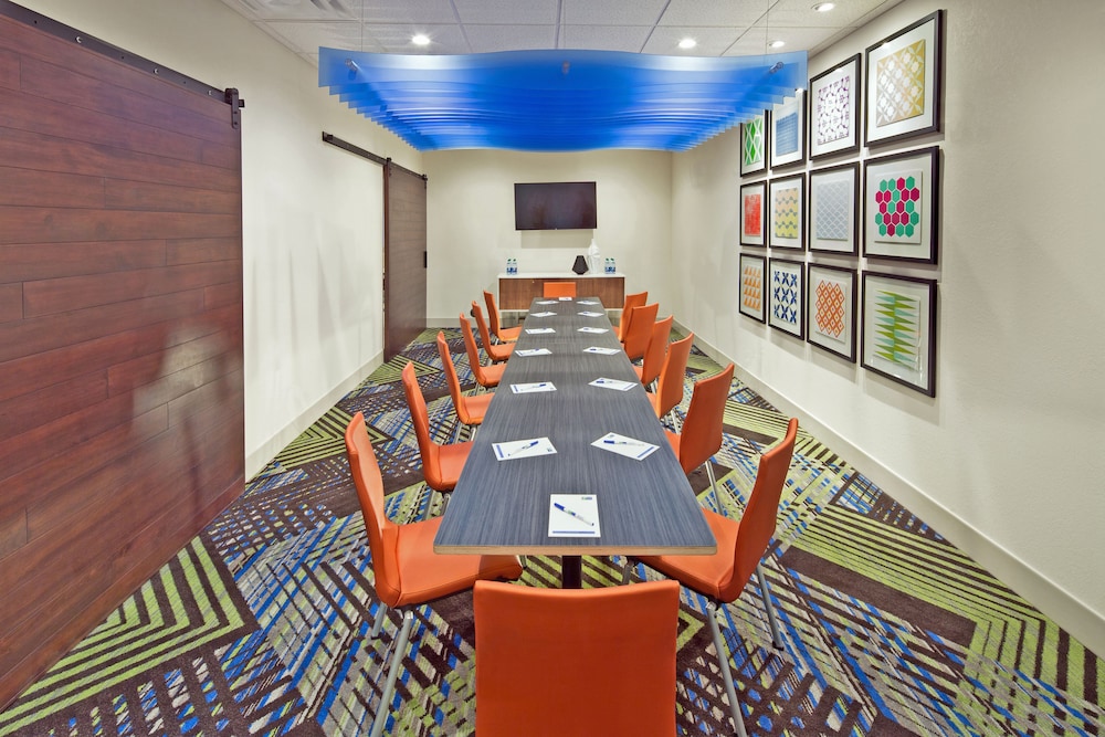 Holiday Inn Express & Suites Indianapolis NW Zionsville by IHG - photo 24