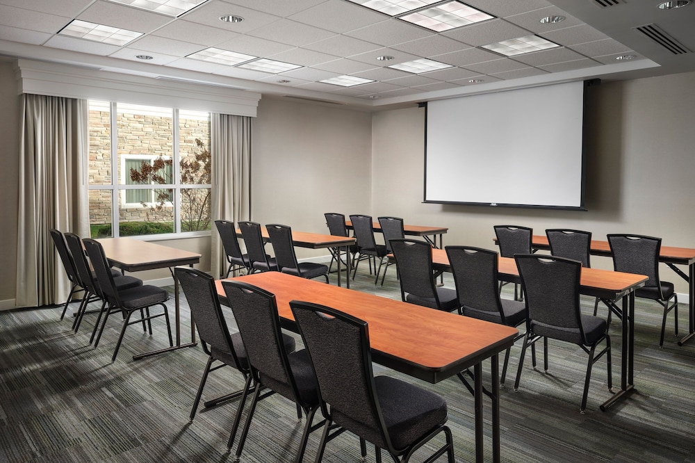 Residence Inn by Marriott Grand Rapids Airport - photo 28