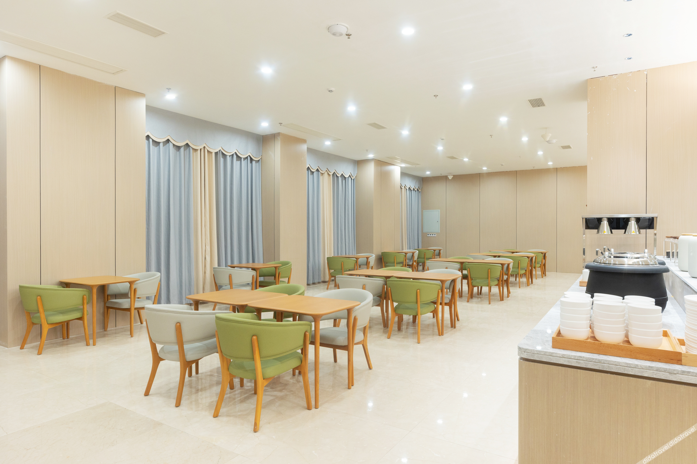 Yingxiang International Hotel — hotel in Zigong