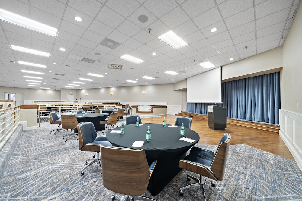Hilton College Station & Conference Center - photo 78