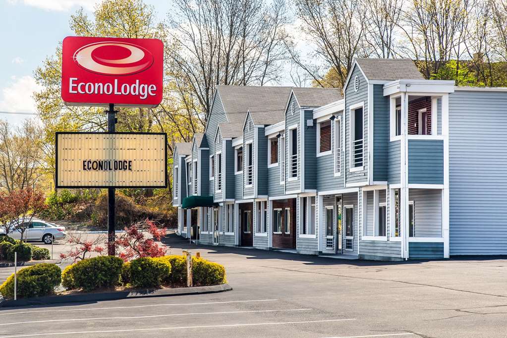 Econo Lodge Cranston Providence - photo 2