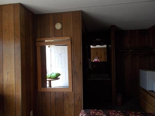 The Atomic Inn - photo 4