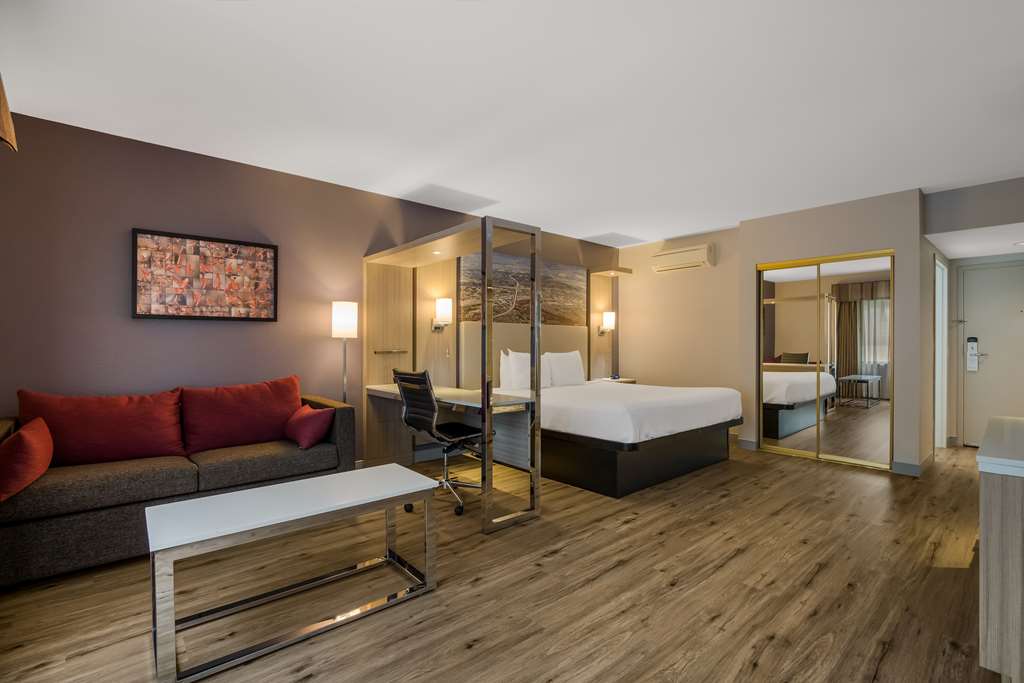 Best Western Diamond Bar Hotel & Suites - photo 20