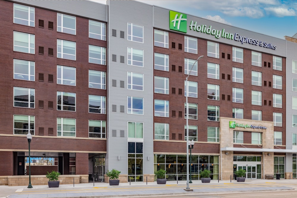 Holiday Inn Express & Suites Lincoln Downtown by IHG - photo 42