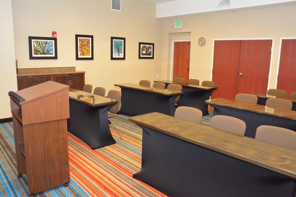 Fairfield by Marriott Inn & Suites Grand Junction Downtown Historic Main Street - photo 26