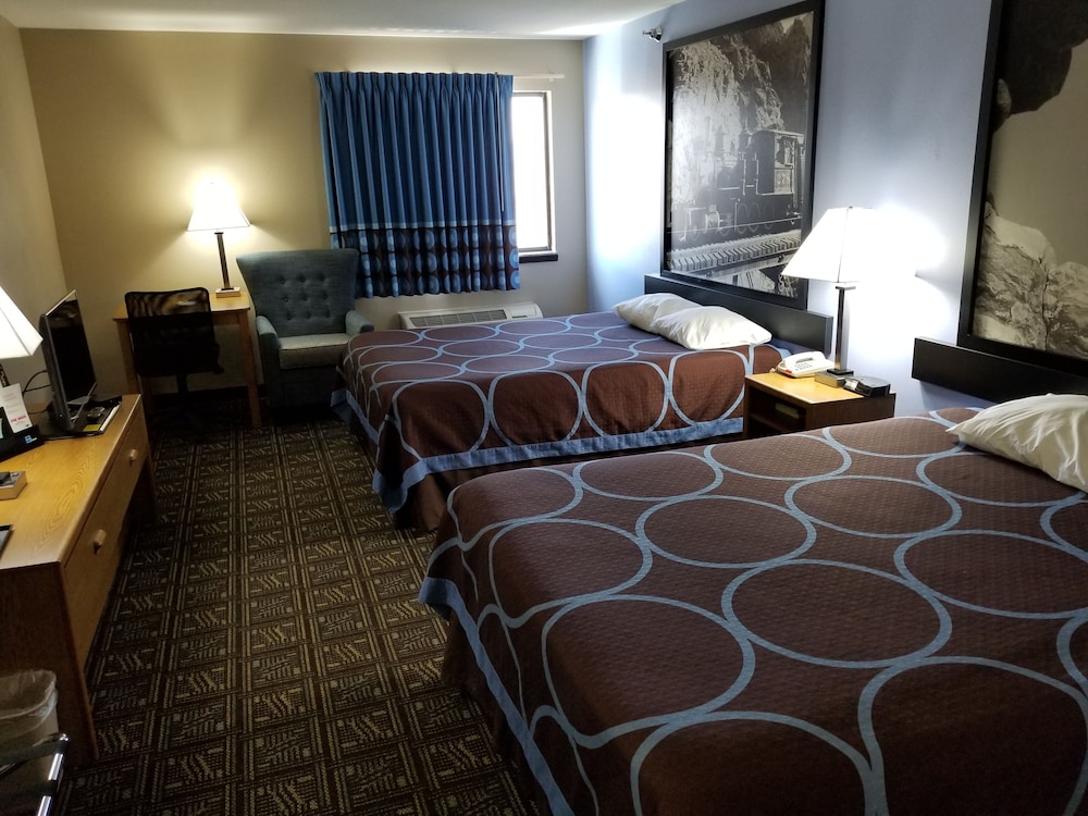 Super 8 by Wyndham Fort Collins - photo 3