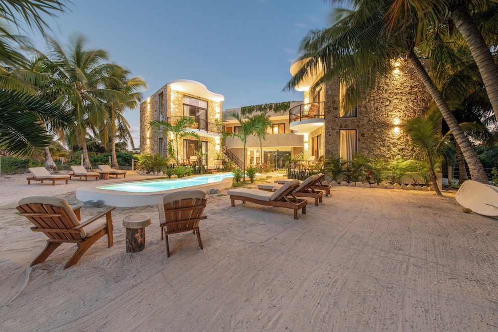 Cucu Hotel El Cuyo — El Cuyo