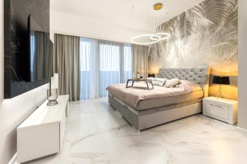 ANS Hanza Tower Apartment No 524 Swimming pool sauna jacuzzi viewing terrace — 4-Star Luxury Hotel in Szczecin, Poland
