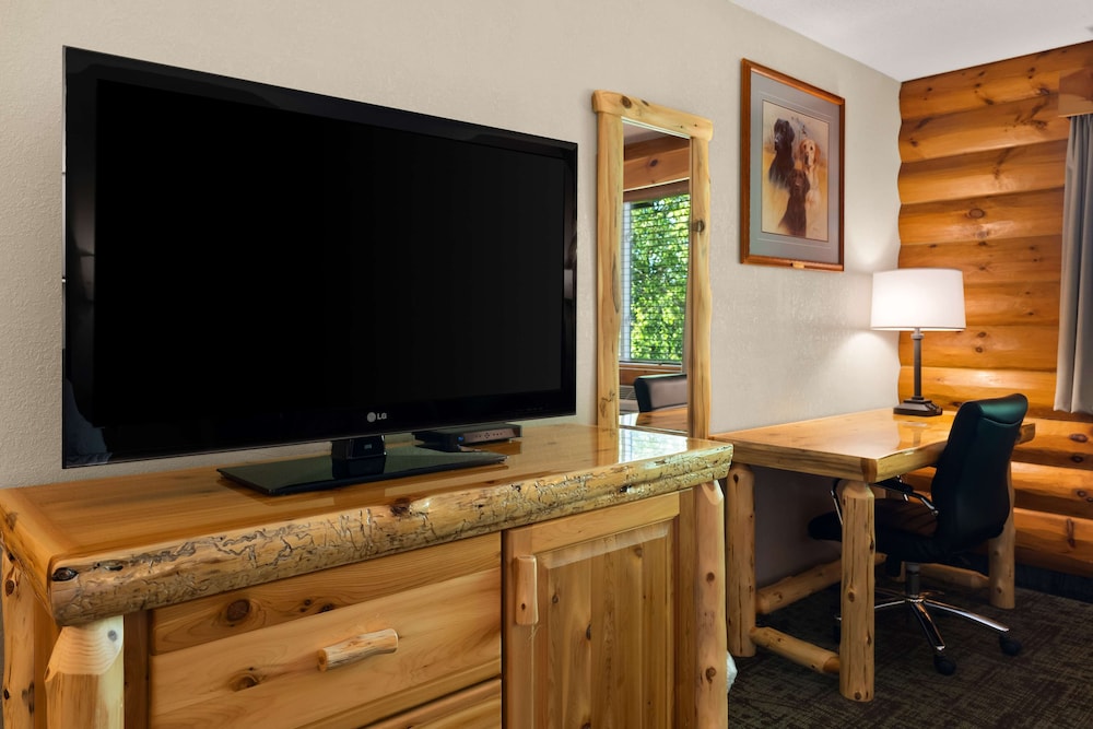 Best Western Northwoods Lodge - photo 17