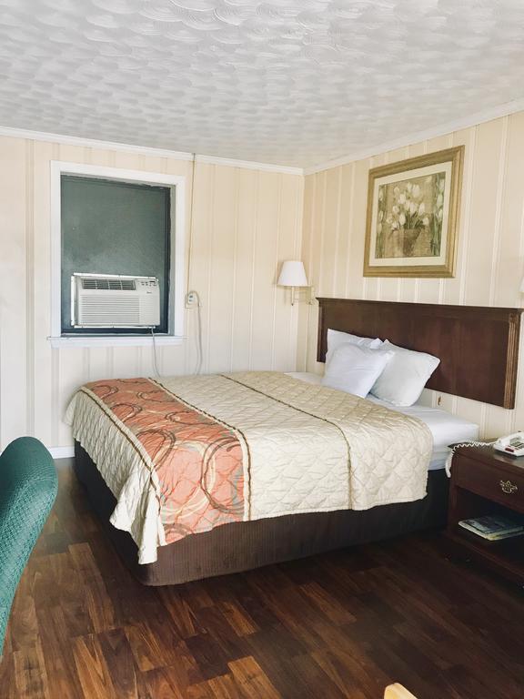 Brookwood Motel - photo 3