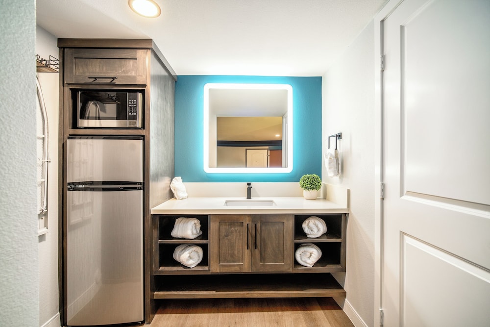 Aspire Inn Studios & Spas - photo 16