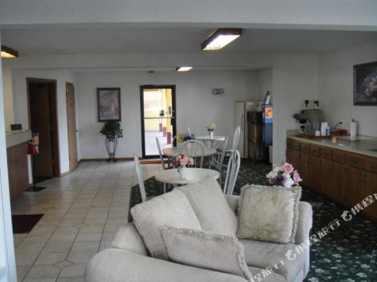 Sugar Creek Inn - photo 5