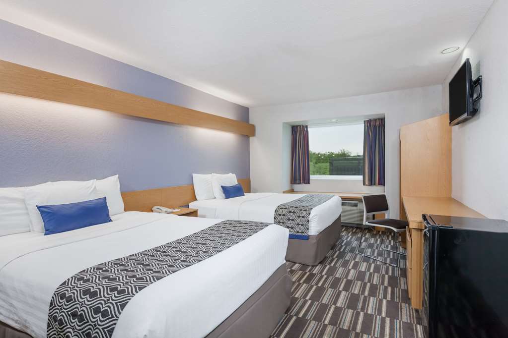 Microtel Inn & Suites by Wyndham Ardmore - photo 16