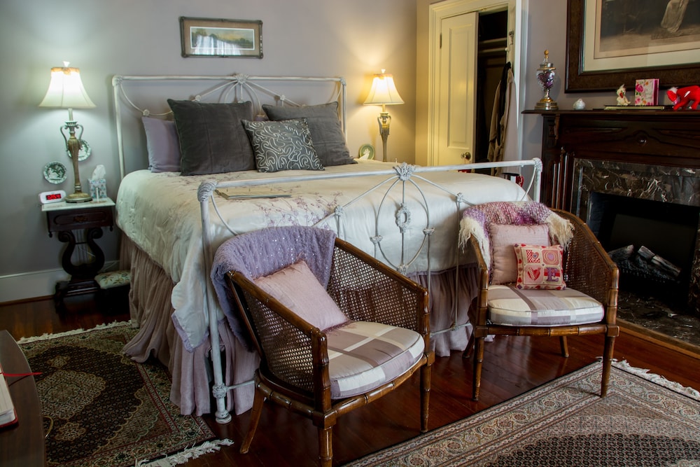 The Richard Johnston Inn & 1890 Caroline House - photo 5