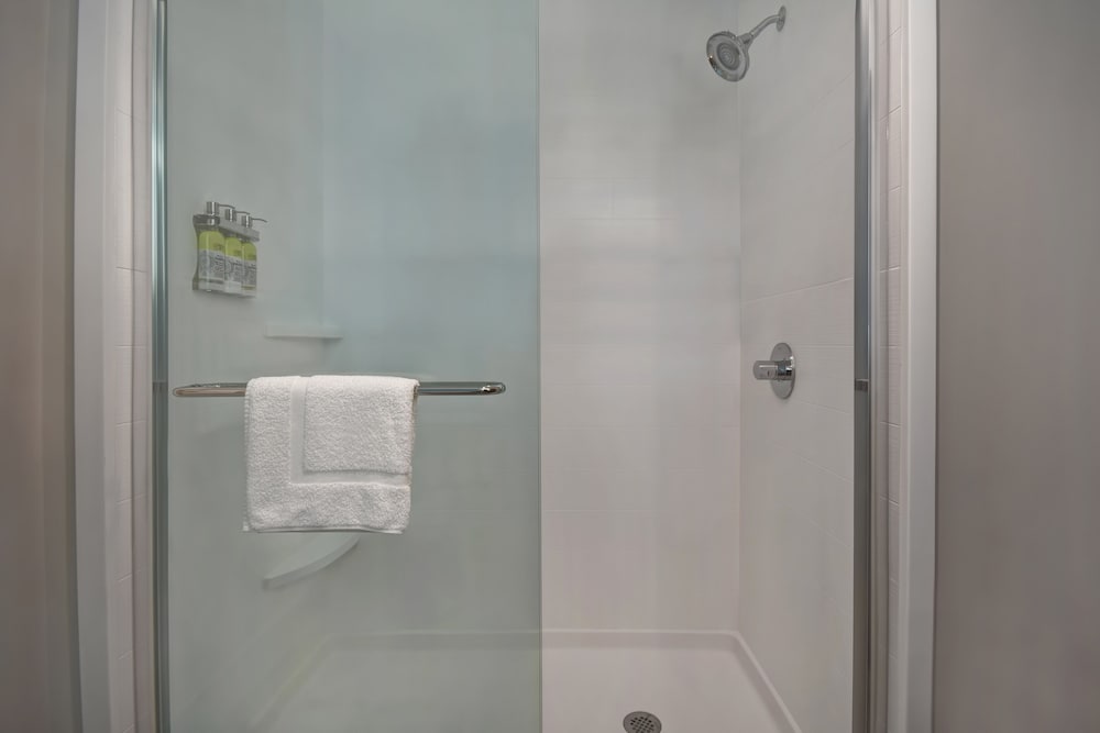 Holiday Inn Express & Suites Galveston Beach by IHG - photo 20