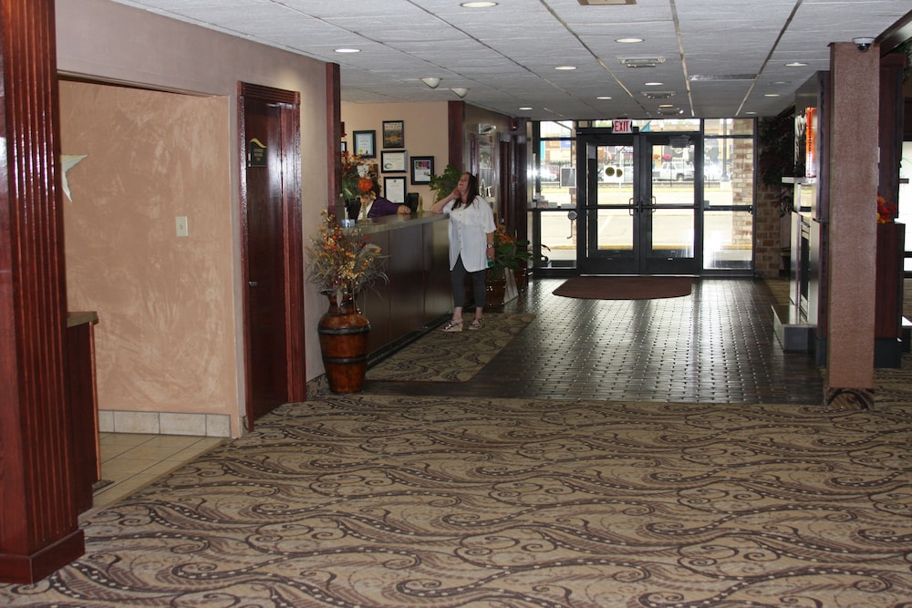Gladstone Inn & Suites - photo 20