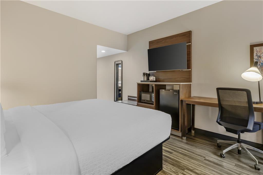 Best Western Plus Lexington Inn - photo 30
