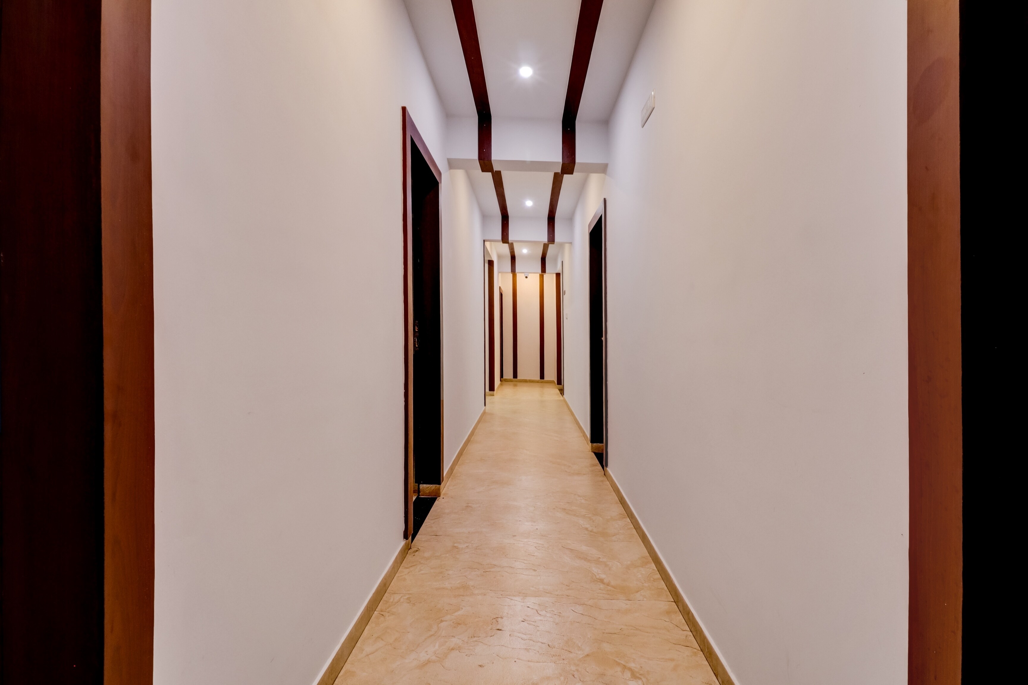 Collection O Airport Inn — 4-Star Luxury Hotel in Bengaluru, India