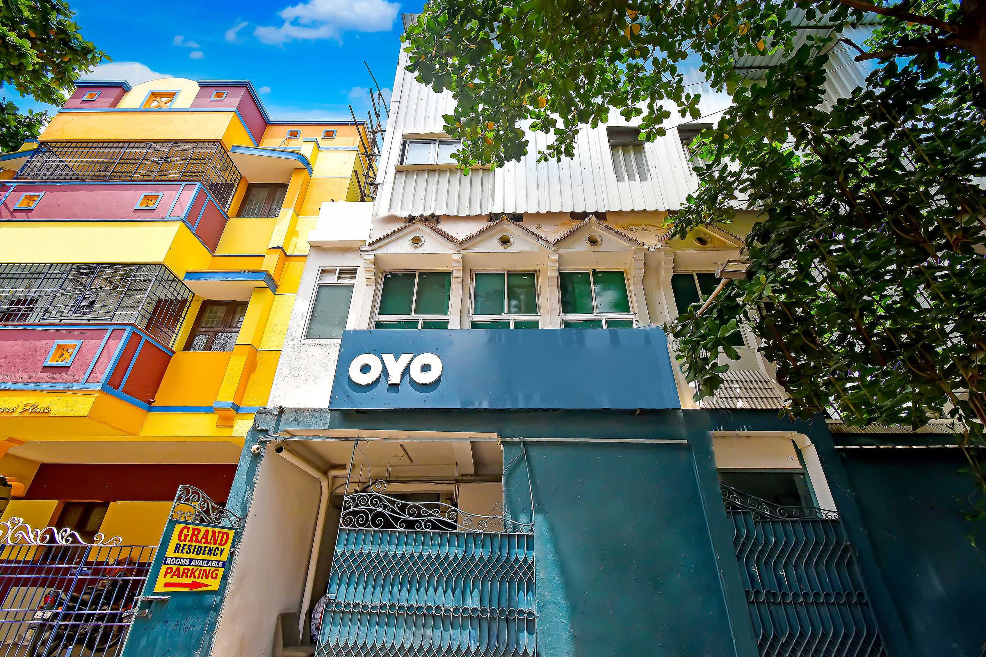 Hotel O Grand Residency Near Kasi Talkies — 4-Star Luxury Hotel in Chennai, India