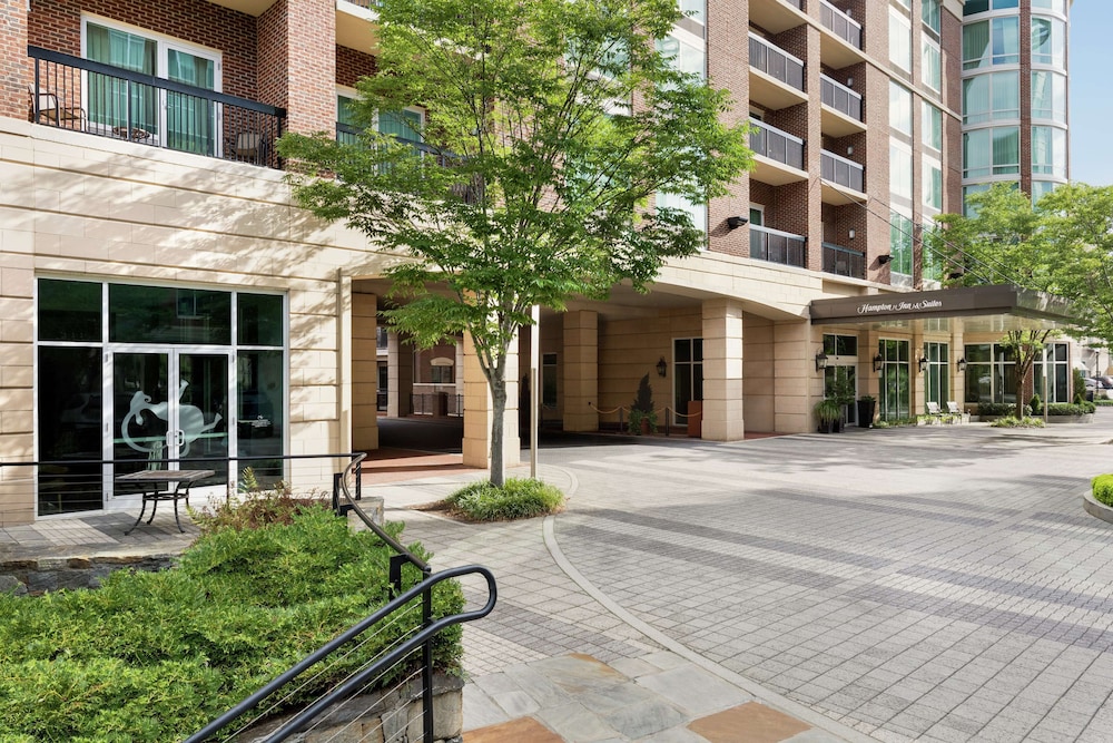 Hampton Inn & Suites Greenville Downtown RiverPlace - photo 46