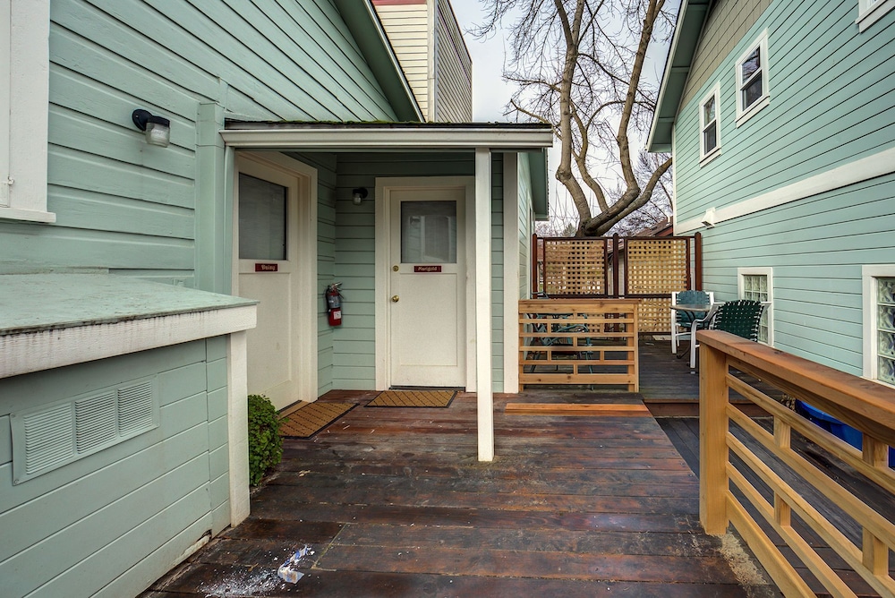 Carlisle Garden Suites - photo 46