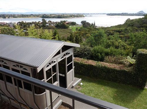 Mountview Bed & Breakfast — 4-Star Luxury Hotel in Tauranga, New Zealand
