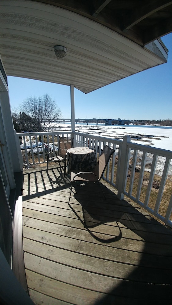 Snug Harbor Inn - photo 124